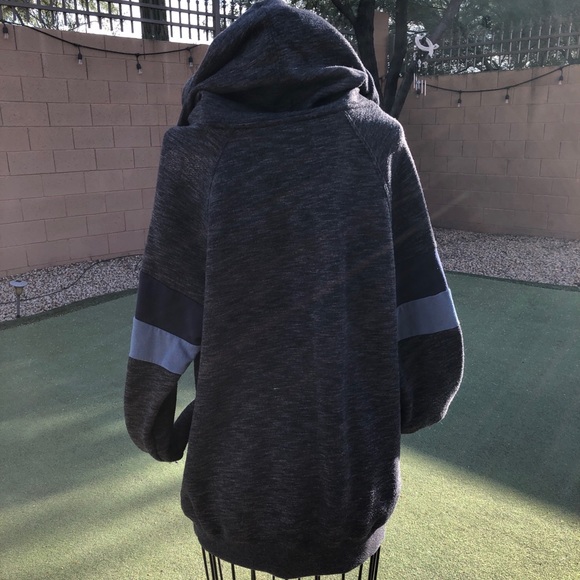 RVCA Navy Hoodie Sz Small - Picture 2 of 4